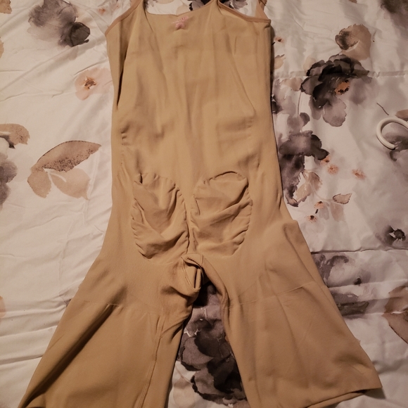 Body suit Spanx style - Picture 2 of 3